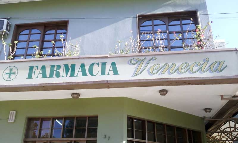 Farmacia-Venecia-Perico-03